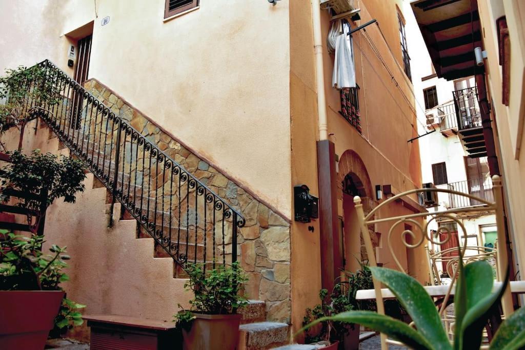 Casa Vacanze U Curtigghiu Cefalu Luaran gambar