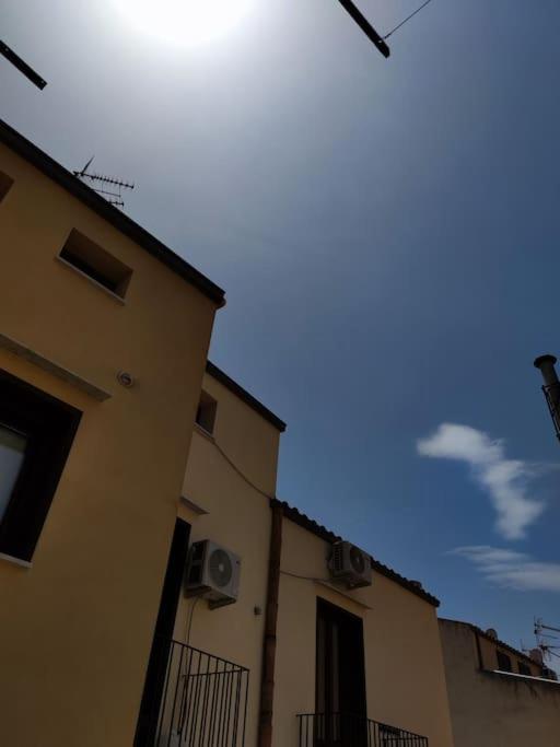 Casa Vacanze U Curtigghiu Cefalu Luaran gambar