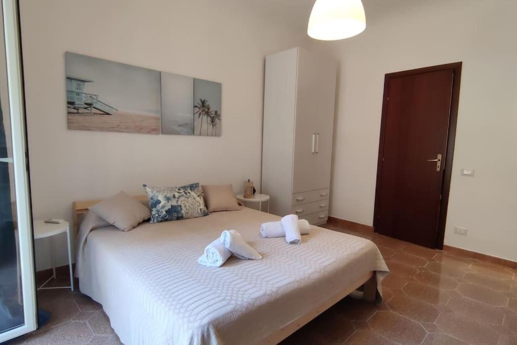 Casa Vacanze U Curtigghiu Cefalu Luaran gambar